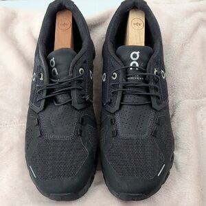 On Cloud 5 Running Shoes